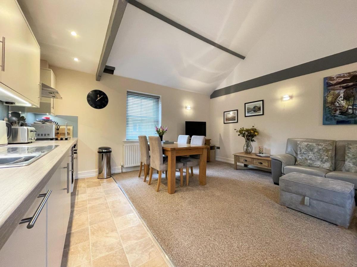 Arthurs Cottage -Charming Courtyard Cottage In The Heart Of Kendal, The Lake District ภายนอก รูปภาพ